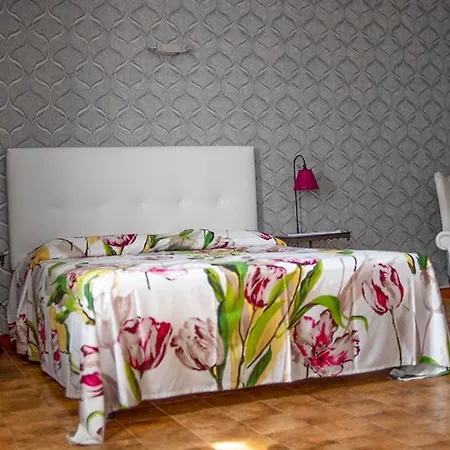 Al Lunario Bed & Breakfast *