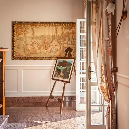 ベッド・アンド・ブレックファスト Al Lunario 3*