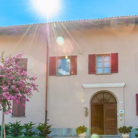 Al Lunario Bed & Breakfast Cherasco
